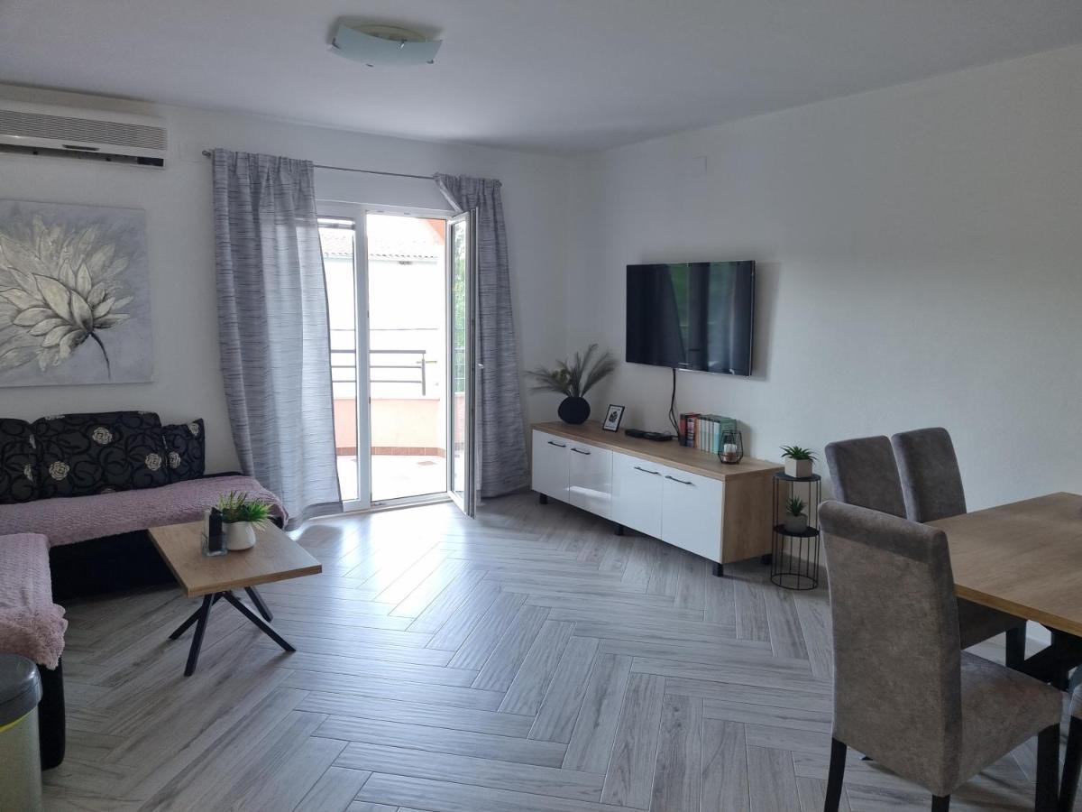 Apartments Ledic Krvavica Extérieur photo
